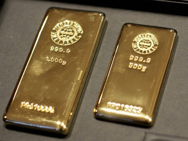 【羽田空港】空港で金塊を落っことし…男性2人を逮捕　韓国から1トン密輸か